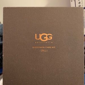 Ugh boot cleaning kit